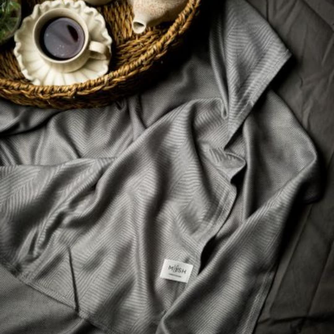 Mush bamboo blanket - travel essential